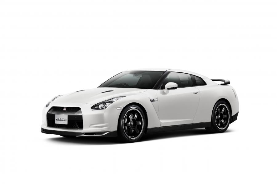  Nissan GT-R Spec V 2009 года  (фото 38 из 40)
